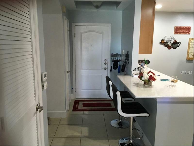 Property Photo: 808 3rd Avenue W 401 FL 34205