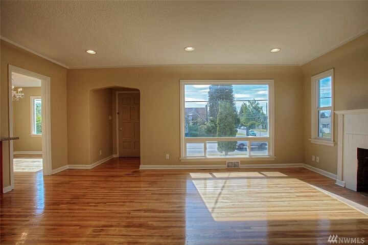 Property Photo:  1317 N Proctor St  WA 98406 