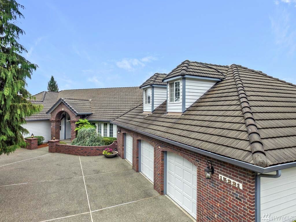 Property Photo: 15221 E State Route 106 WA 98528