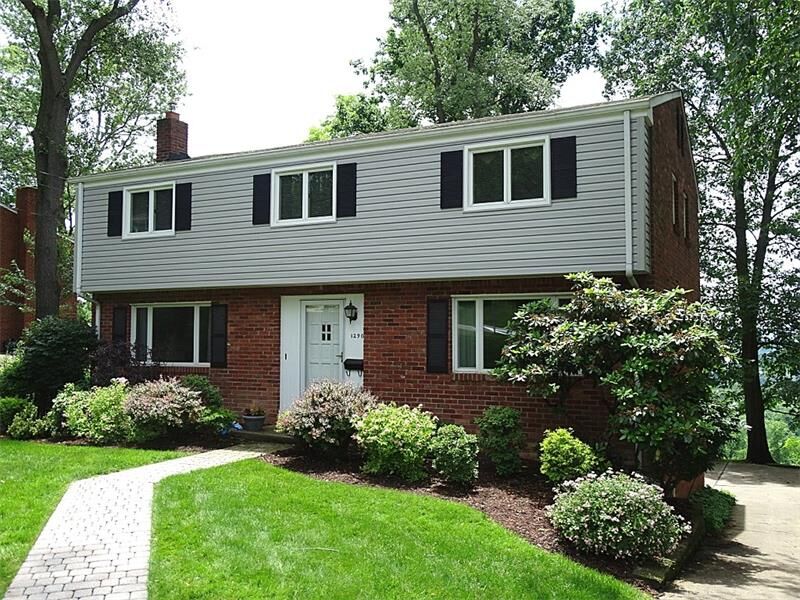 Property Photo:  1290 Sky Ridge Drive  PA 15241 