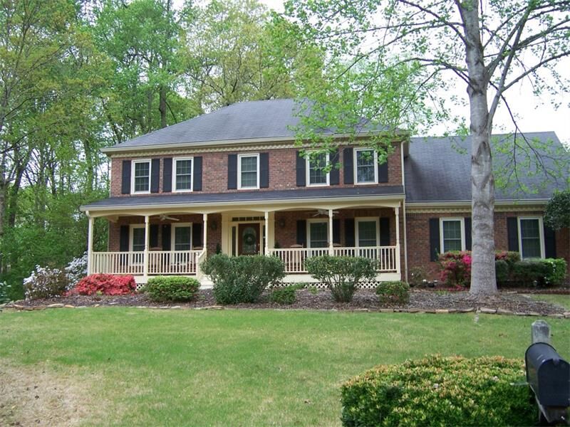 Property Photo:  1858 Blackthorn Way   30075 