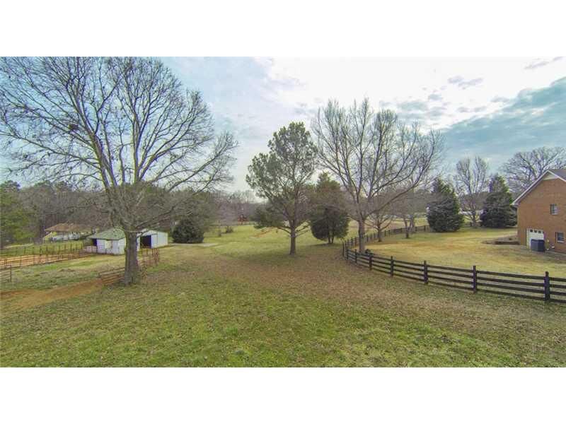 Property Photo:  113 Riverbend Drive   30252 