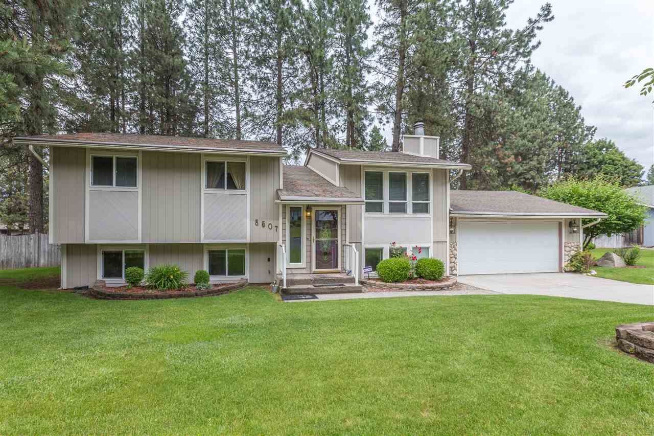 Property Photo: 8507 N Hill N Dale St WA 99208-5809