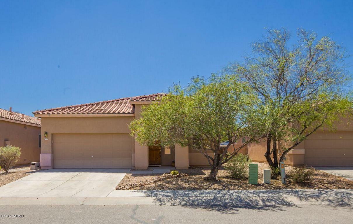 Property Photo:  2519 N Avenida Tabica  AZ 85614 