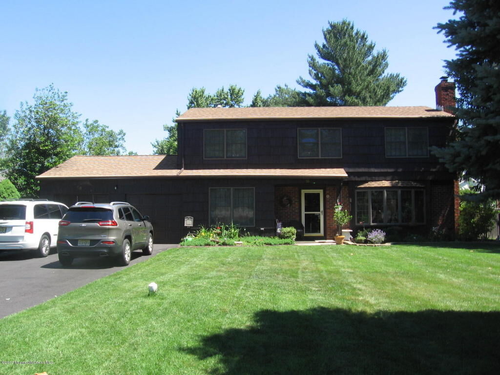 Property Photo:  18 Lancelot Road  NJ 07726 