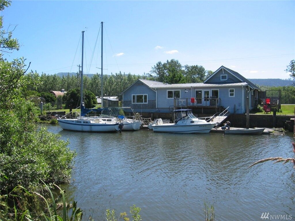 Property Photo:  42 S Welcome Slough Road  WA 98612 