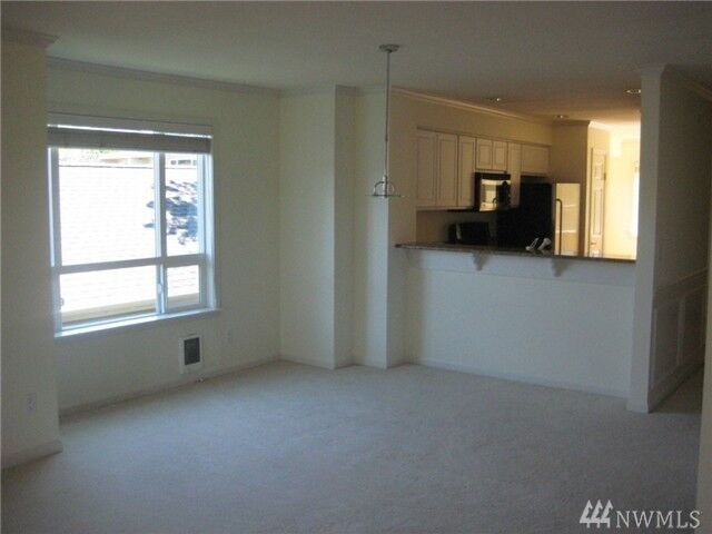 Property Photo: 410 2nd Ave S 314 WA 98033