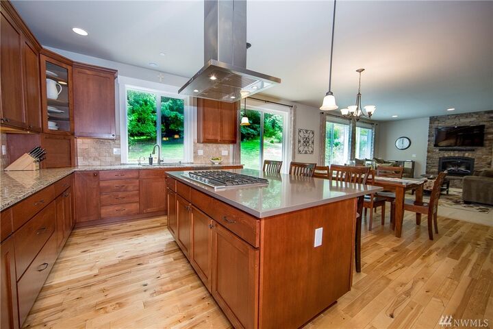 Property Photo:  20909 NE 160th St  WA 98077 