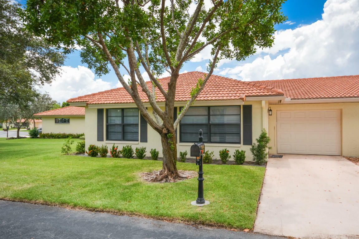 Property Photo:  9805 Hydrangea Tree Way A  FL 33436 