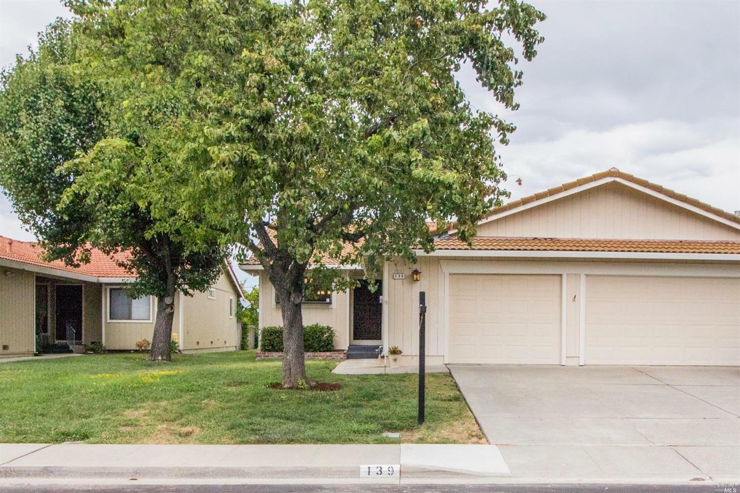 Property Photo:  139 Bryce Way  CA 95687 