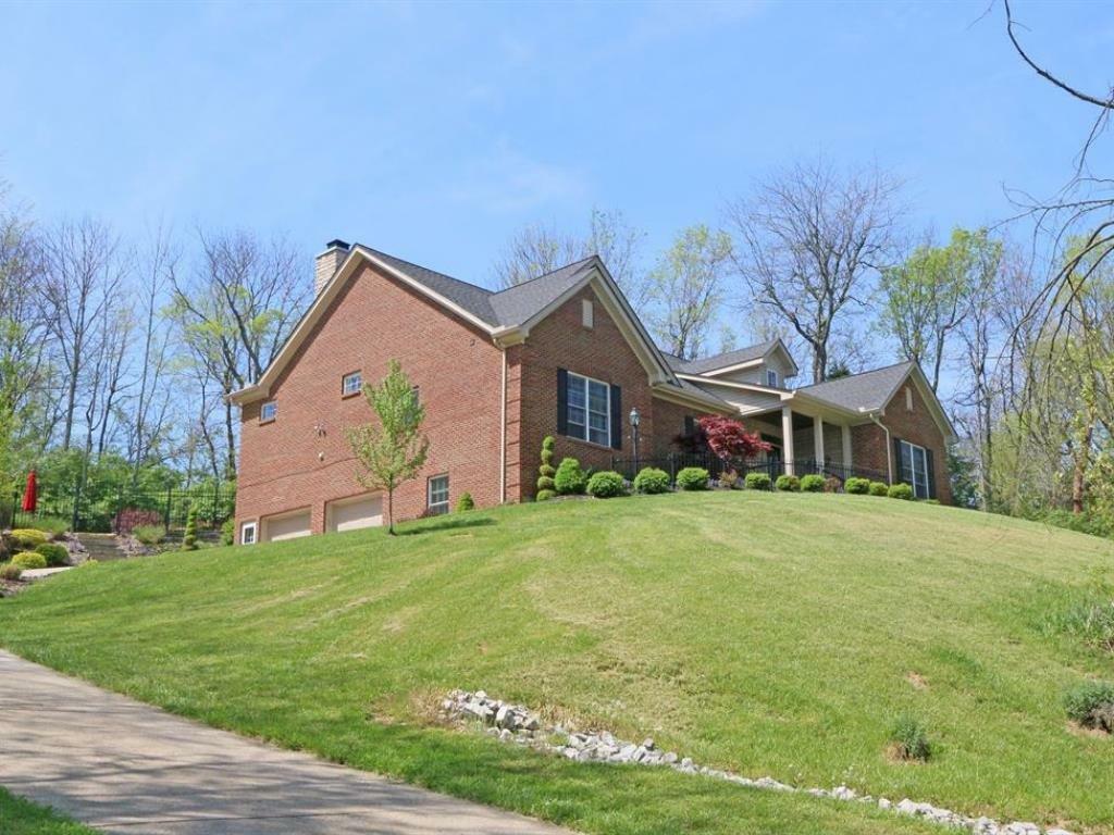 Property Photo: 689 Sunnybrook Drive KY 41042