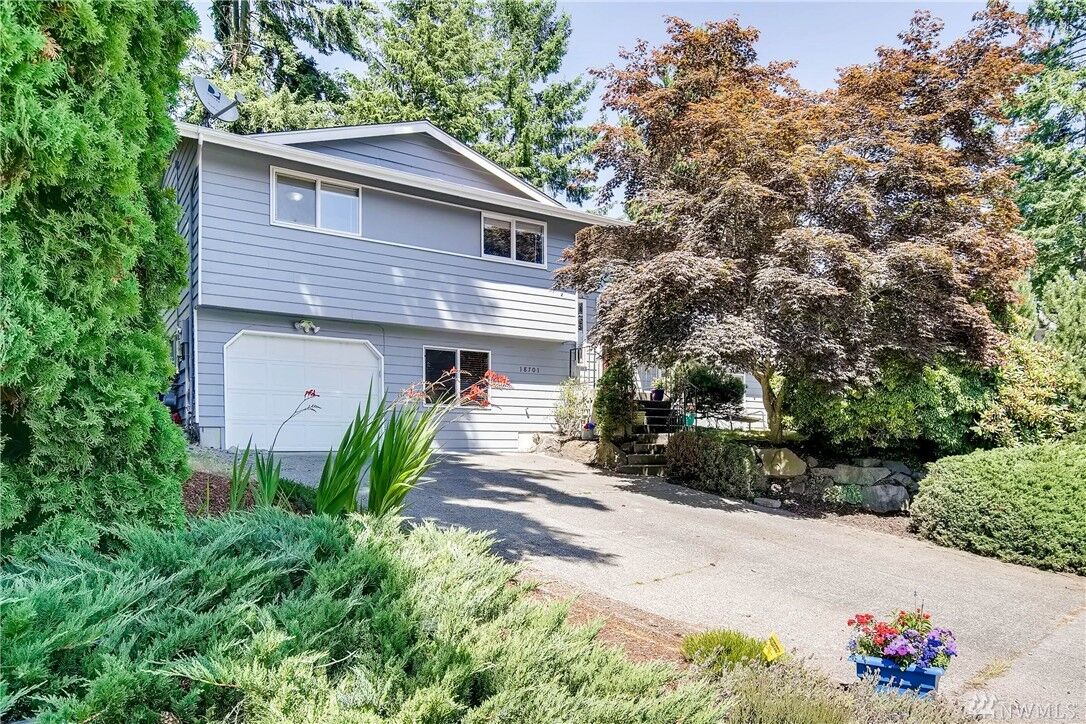 Property Photo: 18701 W 62nd Place WA 98037