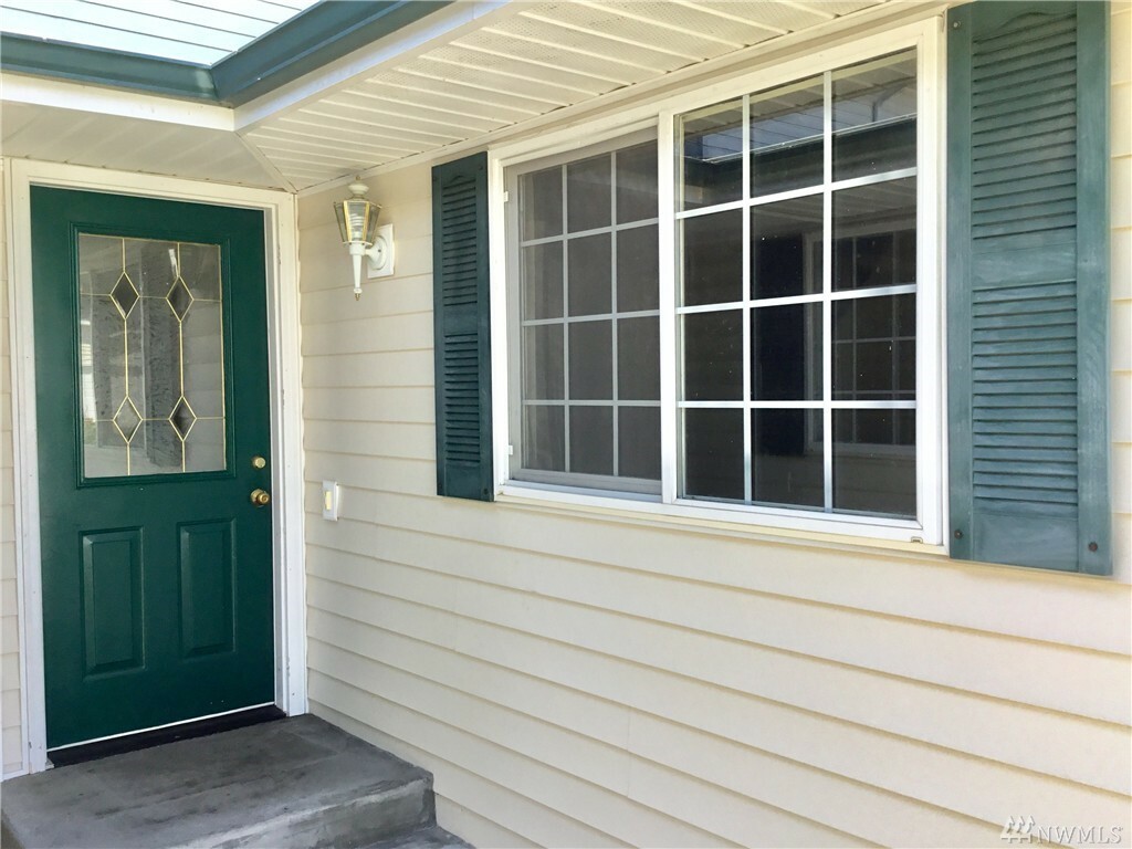 Property Photo:  3004 Eastwind St  WA 98273 