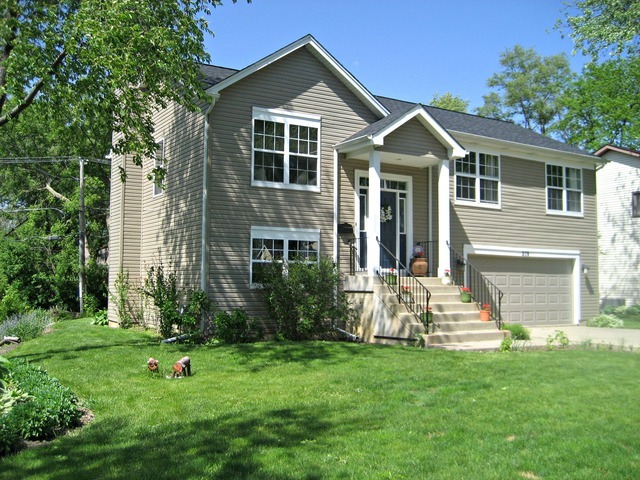 Property Photo: 209 Country Drive IL 60103