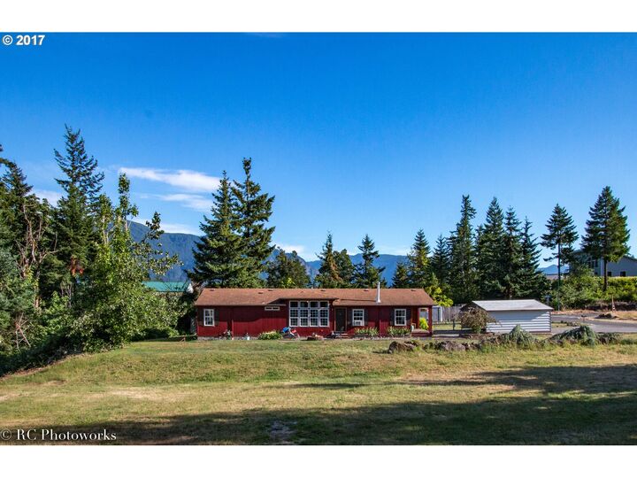 150 SW Iman Cemetery Rd  Stevenson WA 98648 photo