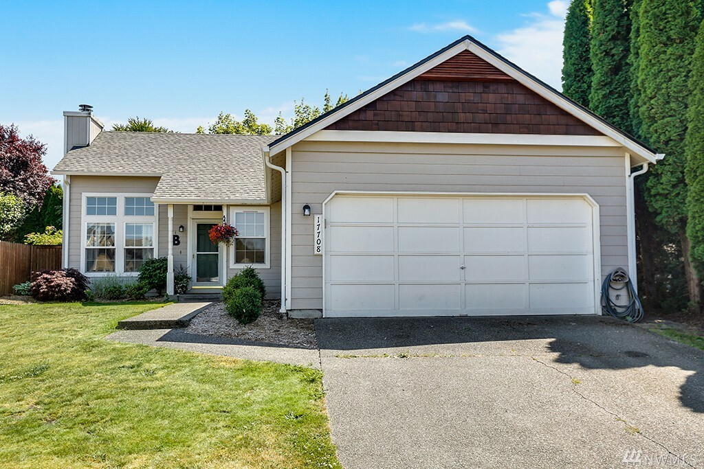 Property Photo:  17708 152nd St SE  WA 98272 