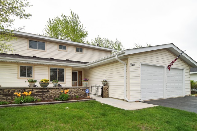 Property Photo:  1089 Mohegan Lane  IL 60193 