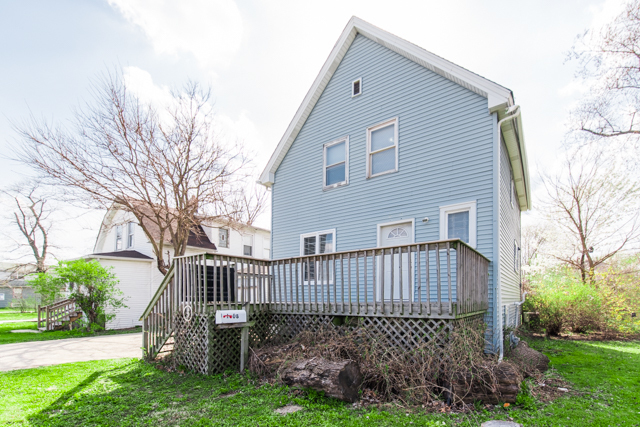 Property Photo:  1608 1st Avenue  IL 60153 