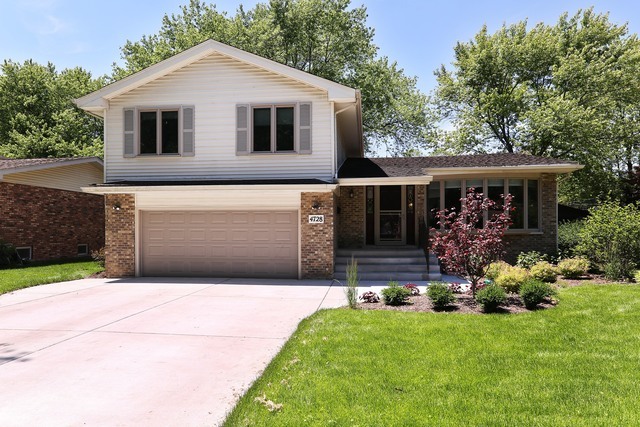 Property Photo: 4728 Fair Elms Avenue IL 60558