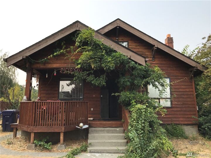 Property Photo:  1209 E 34th St  WA 98404 