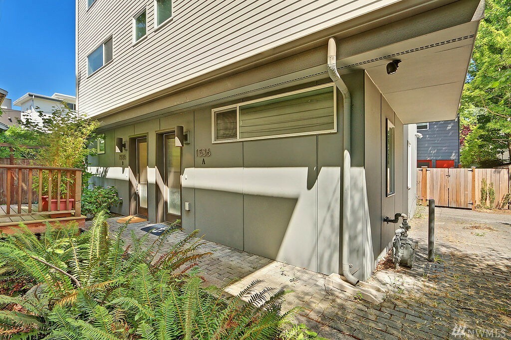 Property Photo:  1536 NW 60th St B  WA 98107 