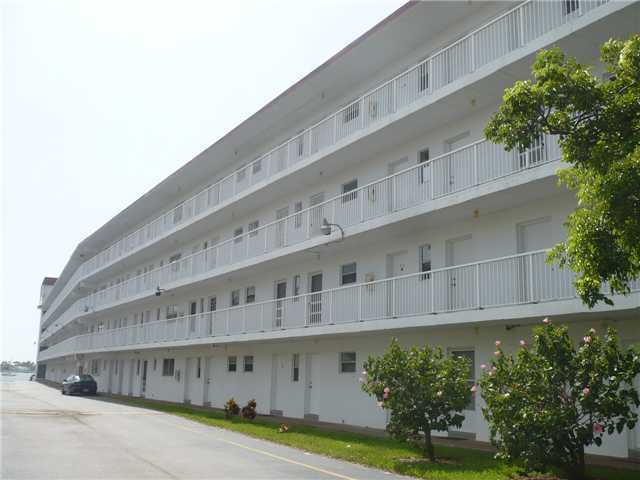 Property Photo: 4500 N Flagler Drive B-16 FL 33407