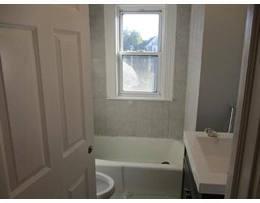 Property Photo:  7 Ruthven Terr 3  MA 01902 