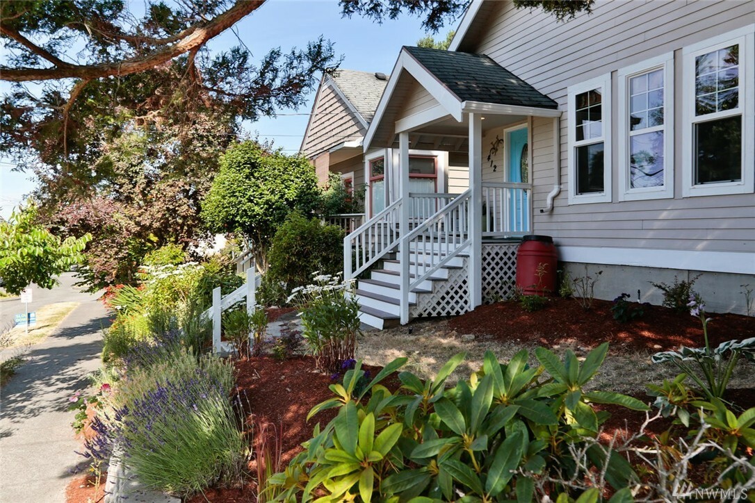 Property Photo: 412 NW 70th St WA 98117