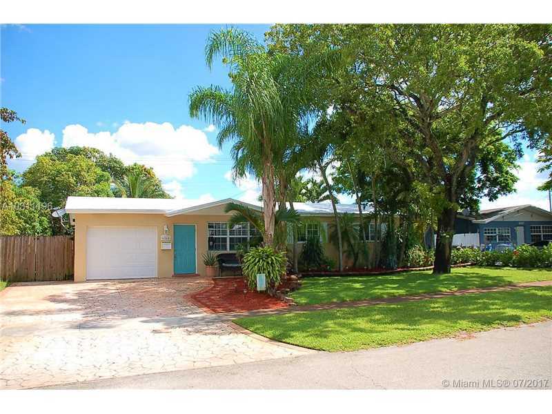 Property Photo:  6565 Fillmore St  FL 33024 