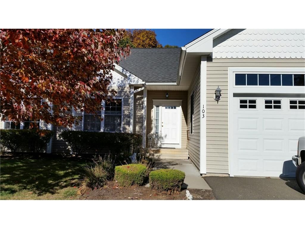 Property Photo: 103 Pondview Circle 103 CT 06403