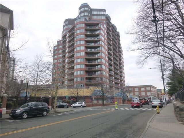 Property Photo:  25 Forest Street 5E  CT 06901