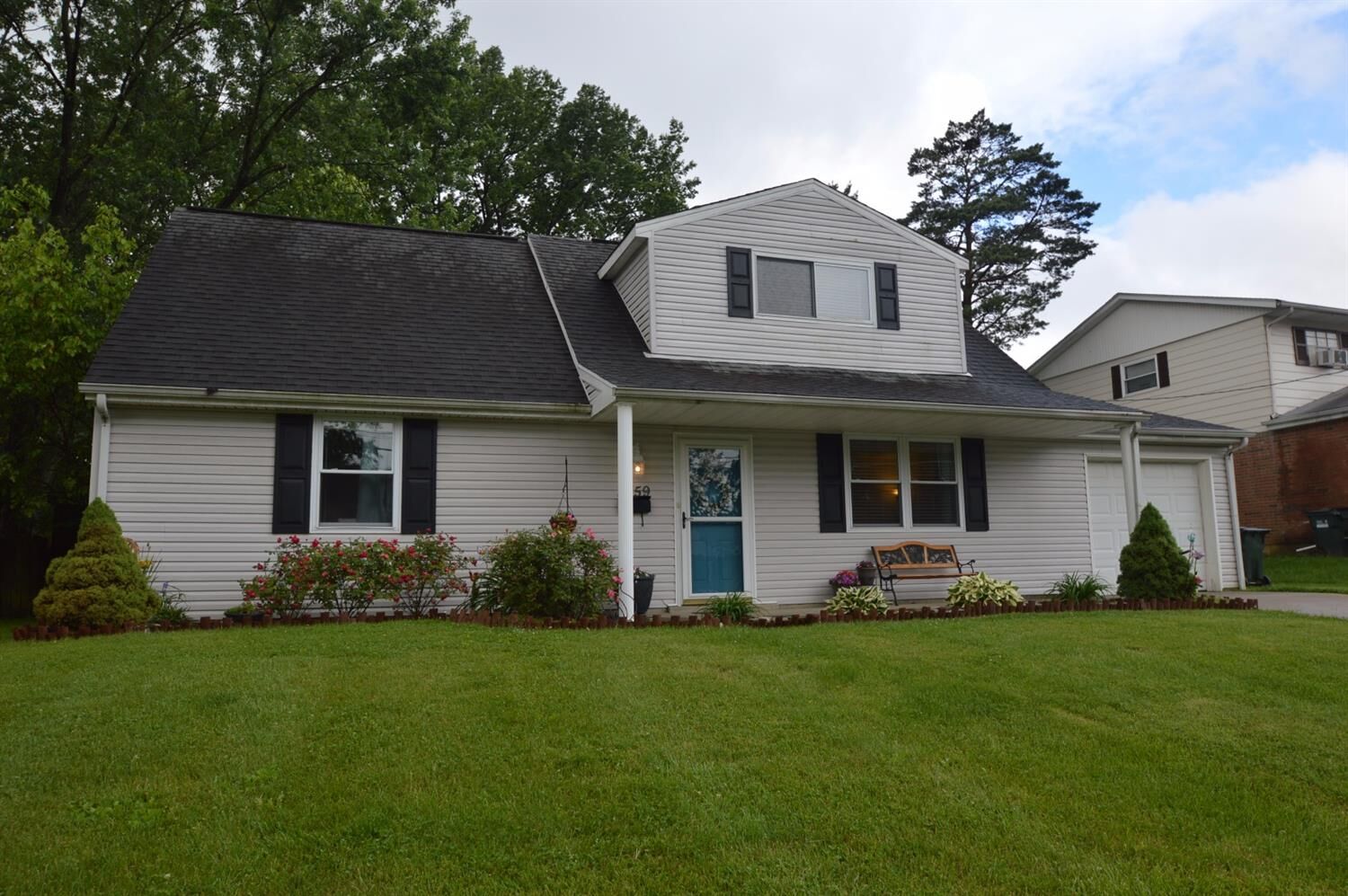 Property Photo:  2559 Grosvenor Drive  OH 45231 