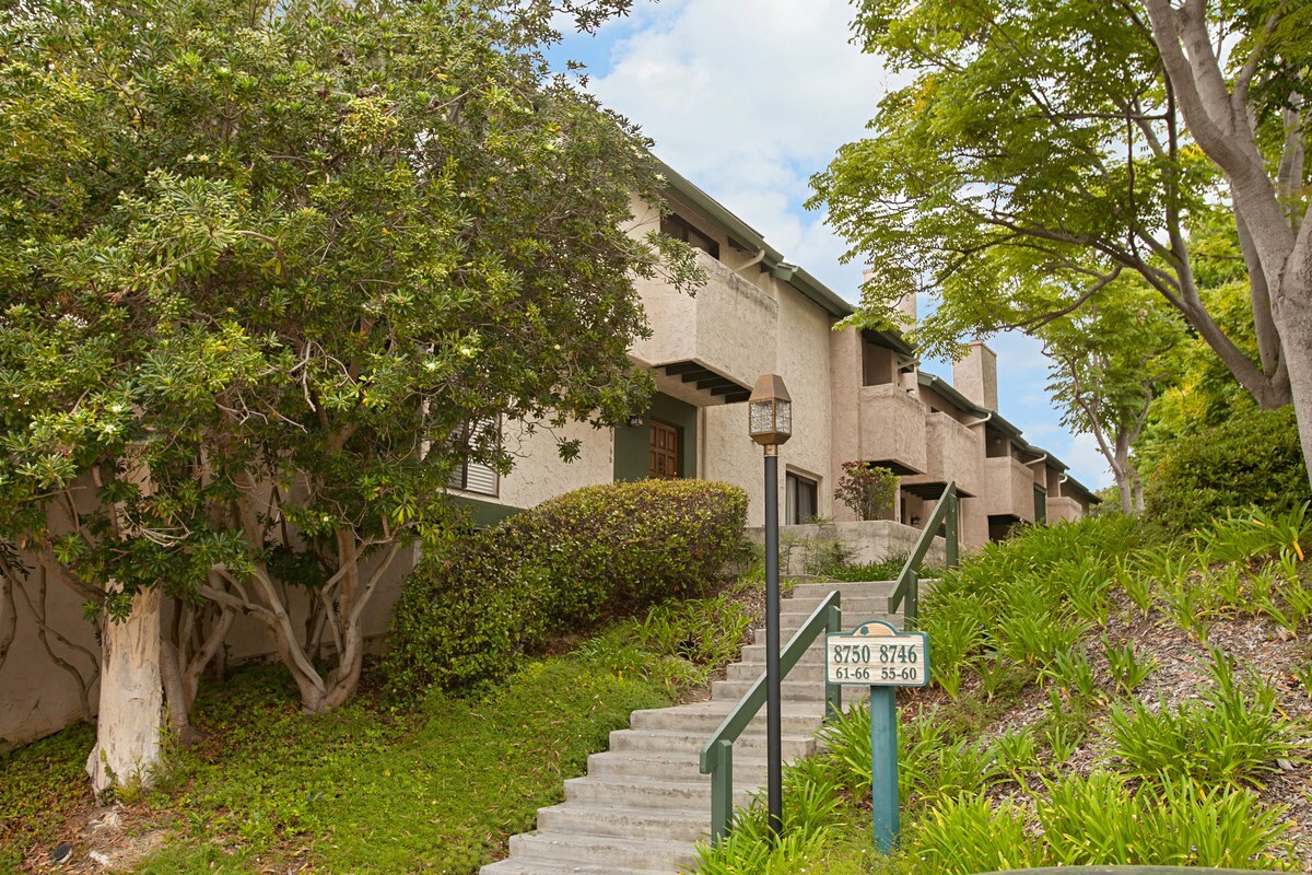 Property Photo:  8750 Villa La Jolla Dr. 61  CA 92037 