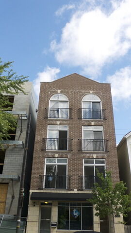Property Photo:  1802 W Belmont Avenue B  IL 60657 