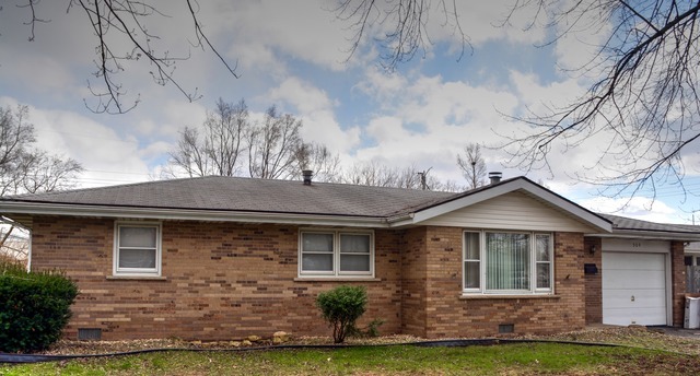 Property Photo:  504 E Juniper Lane  IL 60915 