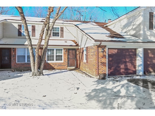 Property Photo: 1404 Oak Valley Drive IL 60013