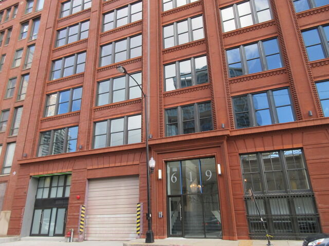 Property Photo: 619 S Lasalle Street 205 IL 60605