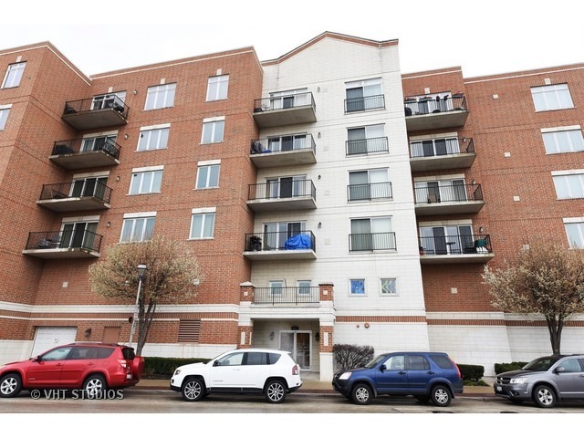 Property Photo: 8822 Brookfield Avenue 609 IL 60513