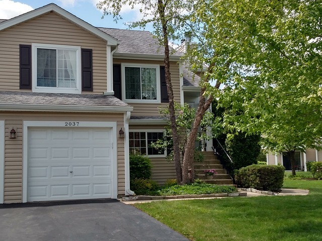 Property Photo: 2037 Windemere Circle IL 60194