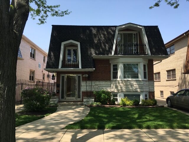 Property Photo: 6162 N Melvina Avenue Garden IL 60646