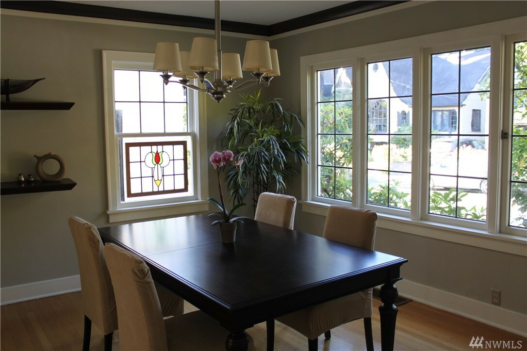 Property Photo: 1925 E Blaine St WA 98112