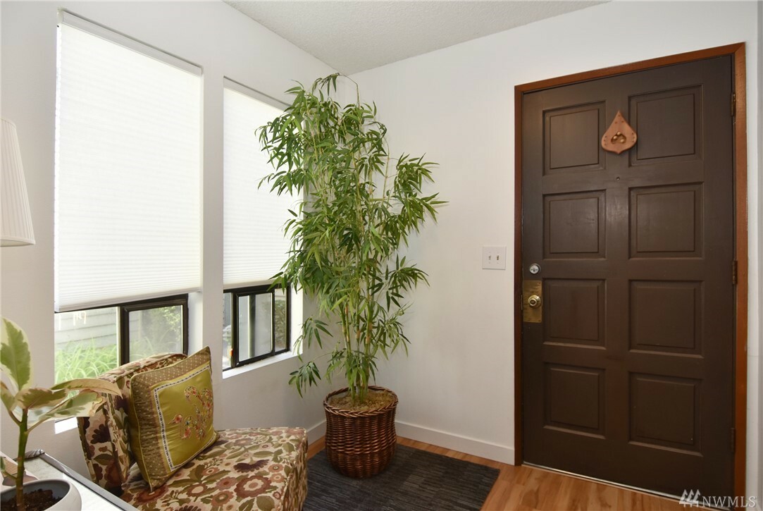 Property Photo:  2001 E Yesler Wy 48  WA 98122 