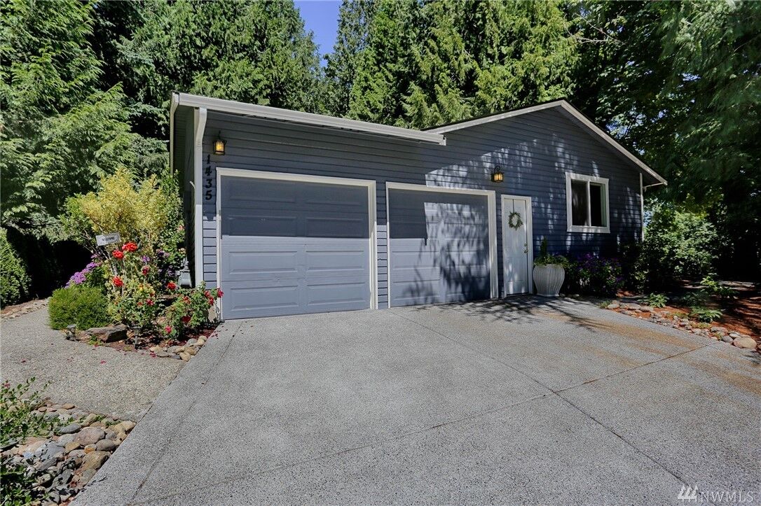 Property Photo: 1435 224th Avenue NE WA 98074