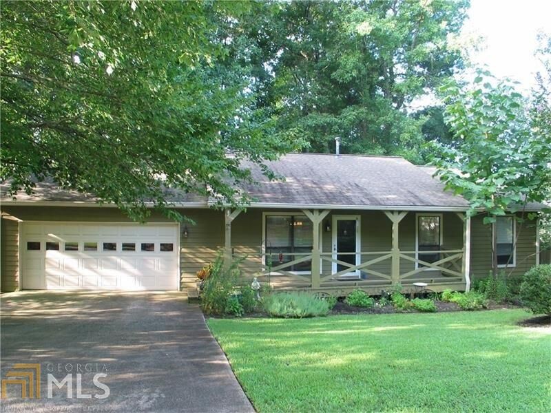 Property Photo: 265 Broken Lance Pl GA 30022