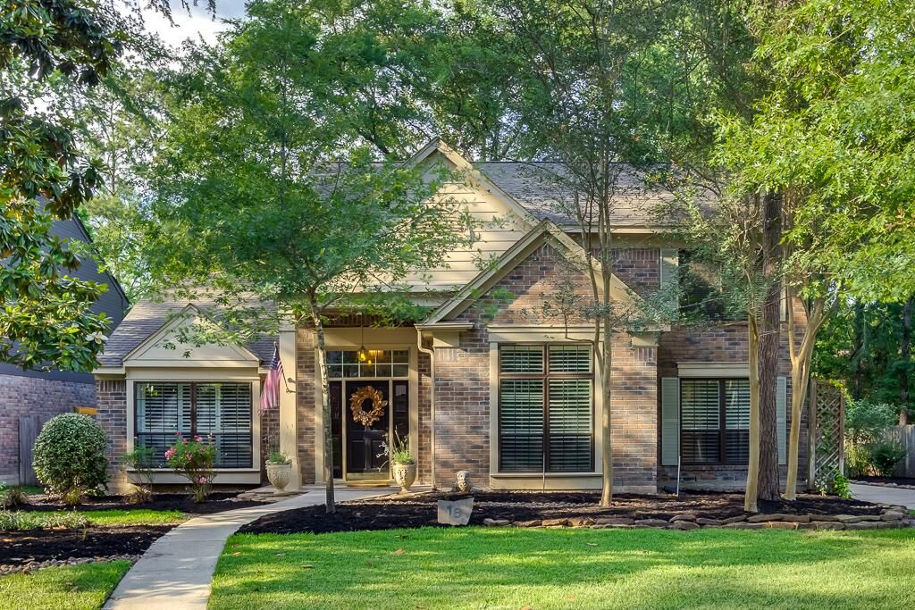 Property Photo: 18 Bending Branch Place TX 77381