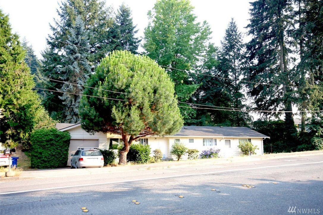 Property Photo:  10621 Beardslee Blvd  WA 98011 