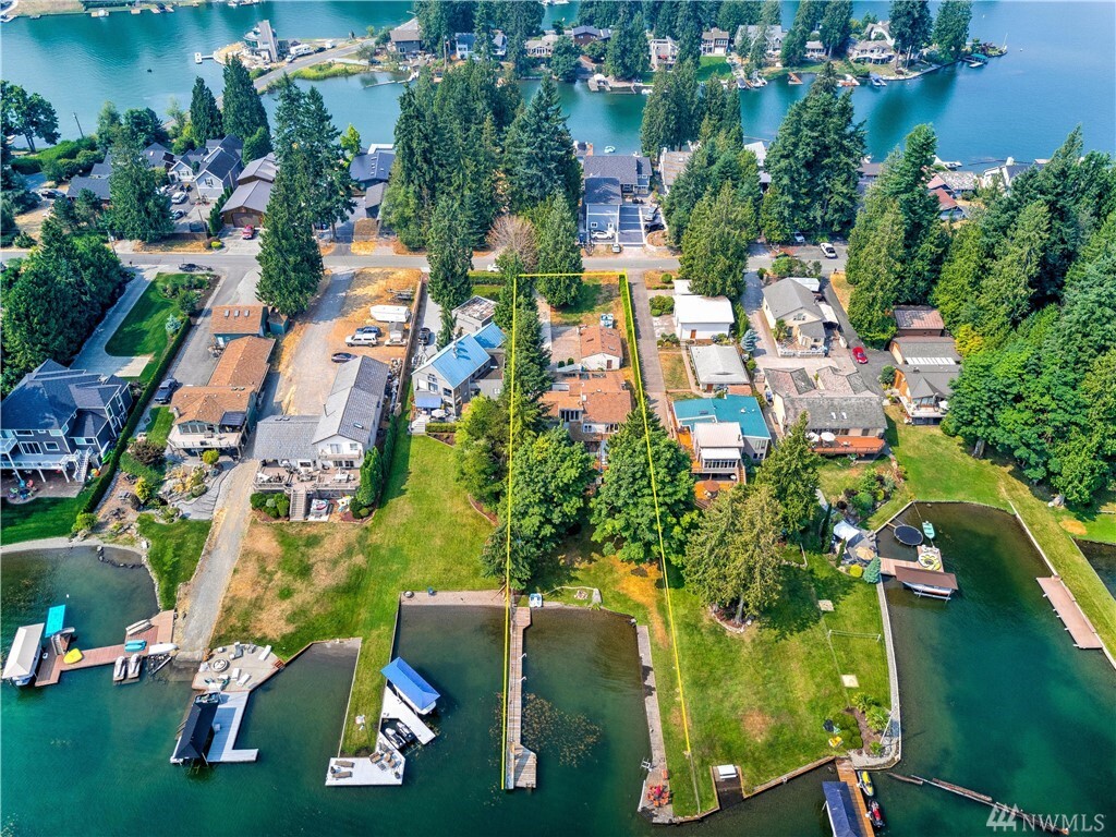 Property Photo: 4928 197th Avenue E WA 98391