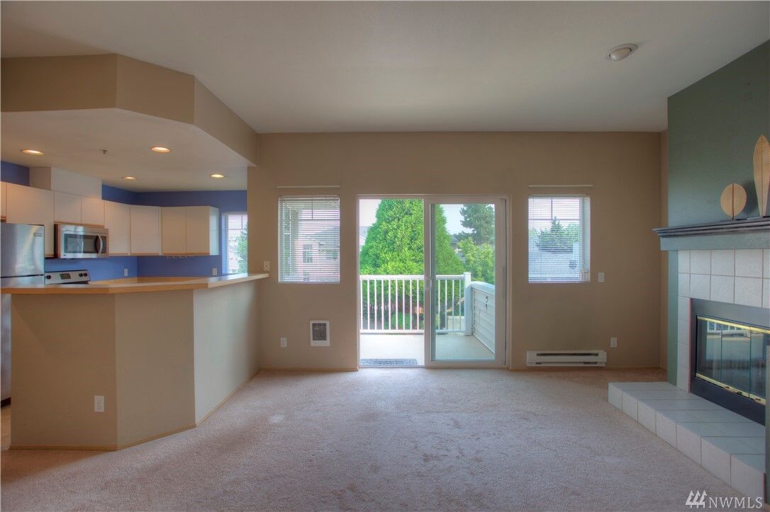 Property Photo: 5919 234th Place S 4-4 WA 98032