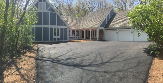 Property Photo: 2 Leeds Court IL 60045