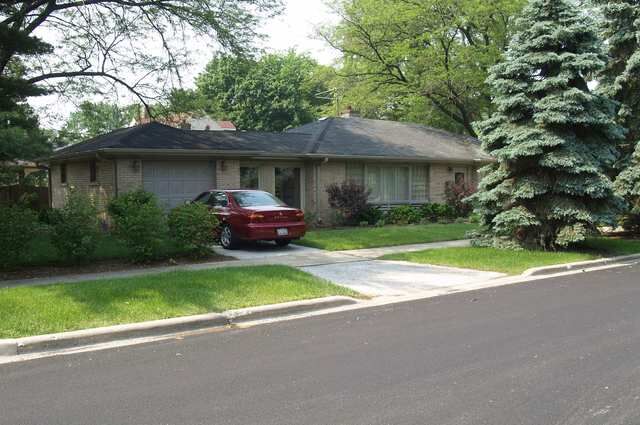 Property Photo:  1801 Brophy Avenue  IL 60068